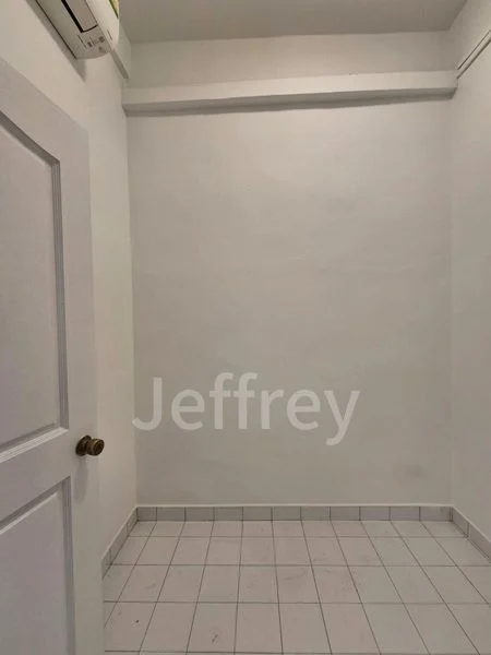 4 Bed Condo for Rent in Leonie Condotel - Image 11