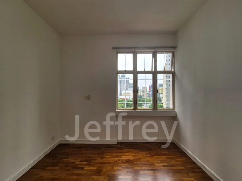 4 Bed Condo for Rent in Leonie Condotel - Image 18