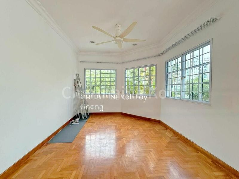 5 Bed Bungalow (Landed) for Sale in  Kilburn Estate - Image 12