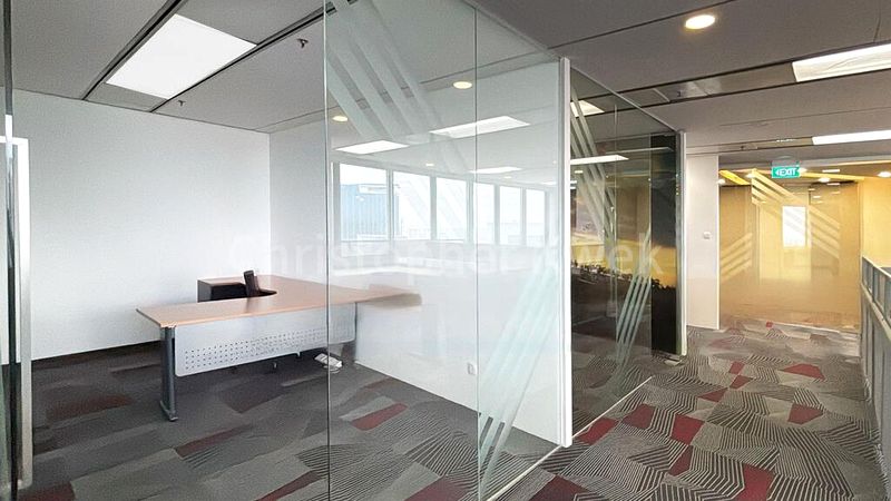 Office for Rent: United Square - Image 3