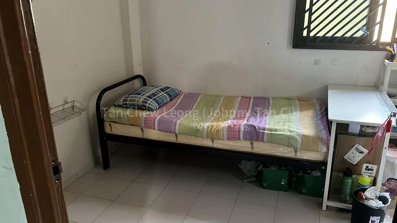 Common Room (HDB) for Rent in 227 Tampines Street 23 - Image 1