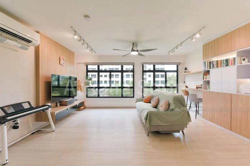 5 Room (5I) HDB for Sale in  Tampines Street 61 - Image 3