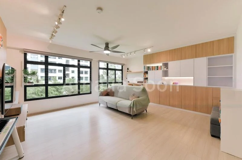 5 Room (5I) HDB for Sale in  Tampines Street 61 - Image 1