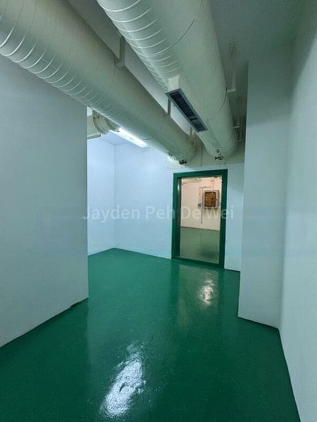 Other Retail for Rent: 4c Saint George's Lane - Image 6
