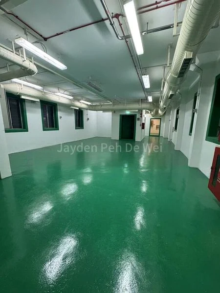 Other Retail for Rent: 4c Saint George's Lane - Image 2