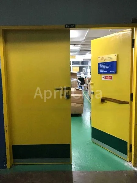 Light Industrial (B1) for Sale: Valiant Industrial Building - Image 19