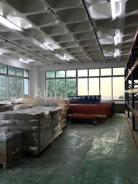 Light Industrial (B1) for Sale: Valiant Industrial Building - Image 6