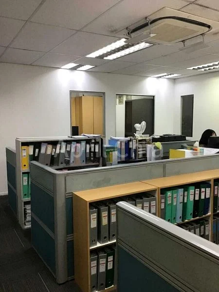 Light Industrial (B1) for Sale: Valiant Industrial Building - Image 3