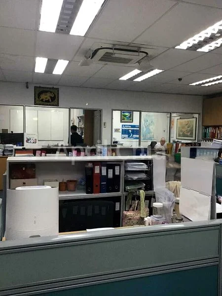 Light Industrial (B1) for Sale: Valiant Industrial Building - Image 9