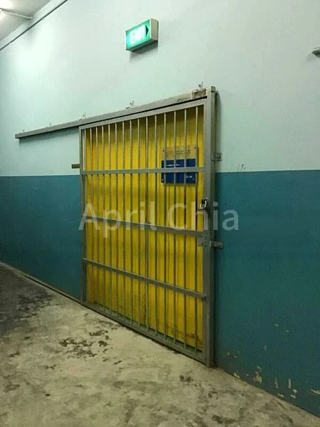 Light Industrial (B1) for Sale: Valiant Industrial Building - Image 5