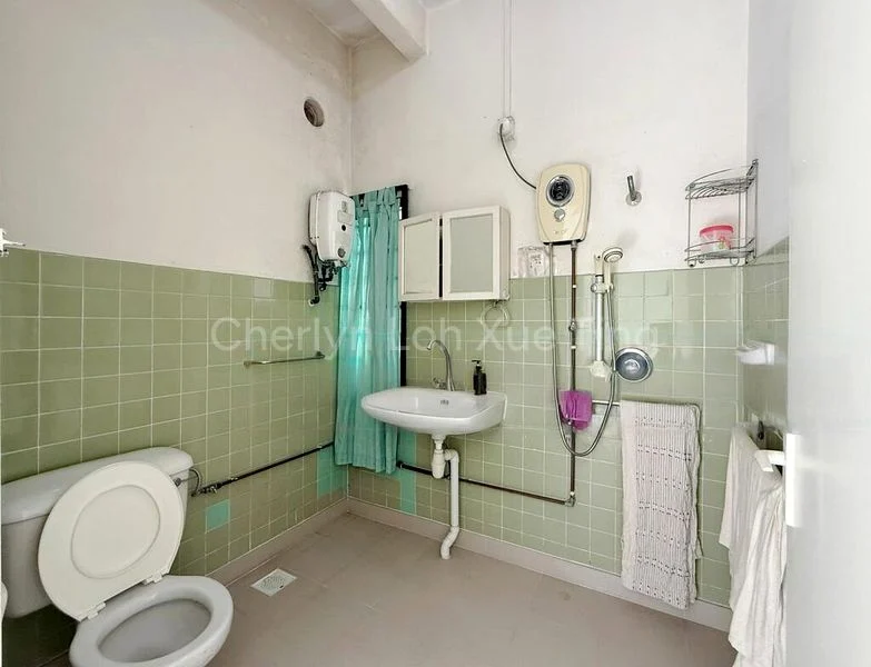 5 Bed Bungalow (Landed) for Sale in Clementi Park - Image 9