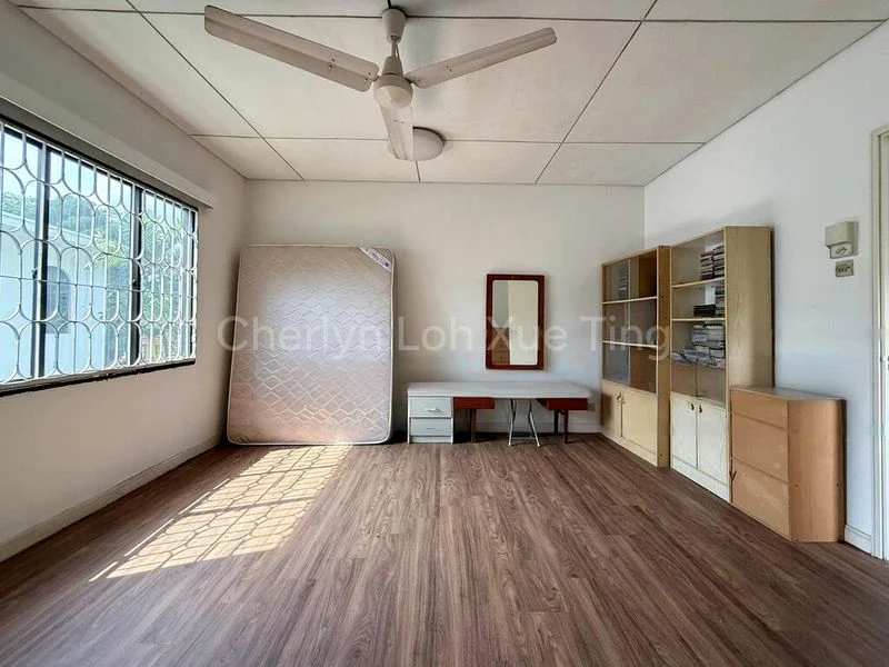 5 Bed Bungalow (Landed) for Sale in Clementi Park - Image 2