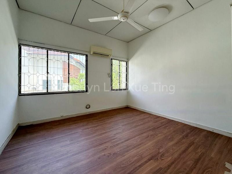 5 Bed Bungalow (Landed) for Sale in Clementi Park - Image 8