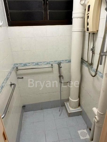 Common Room (HDB) for Rent in  4 Ghim Moh Road - Image 2