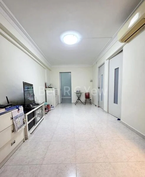 3 Room (3NG) HDB for Sale in 160 Yishun Street 11 - Image 1
