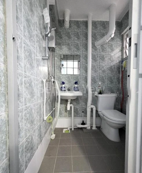 3 Room (3NG) HDB for Sale in 160 Yishun Street 11 - Image 4