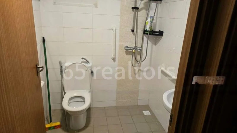 Common Room (HDB) for Rent in  450A Bukit Batok West Avenue 6 - Image 2