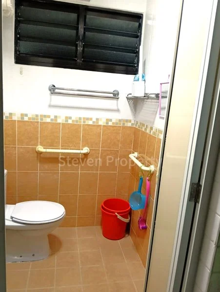 Common Room (HDB) for Rent in  706 Clementi West Street 2 - Image 6
