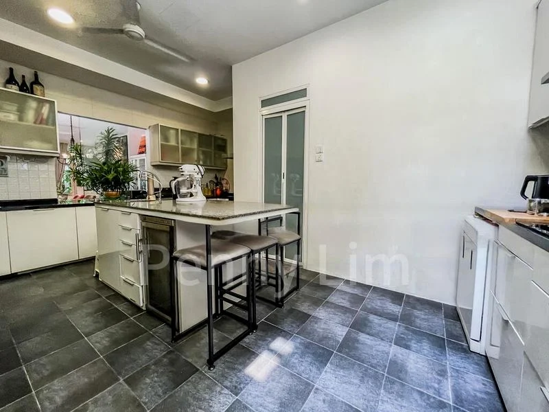 4 Bed Condo for Sale in  Citylights - Image 9