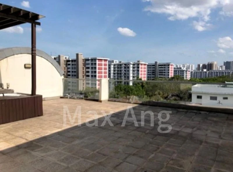 3 Bed Condo for Rent in  The Calrose - Image 10