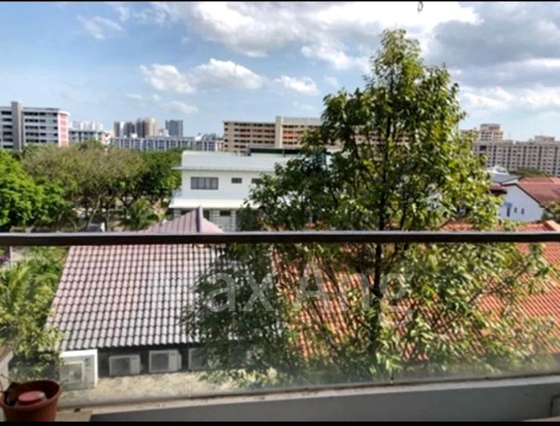 3 Bed Condo for Rent in  The Calrose - Image 11