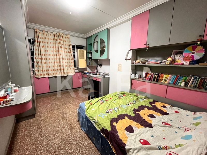 Executive HDB for Rent in  761 Jurong West Street 74 - Image 1