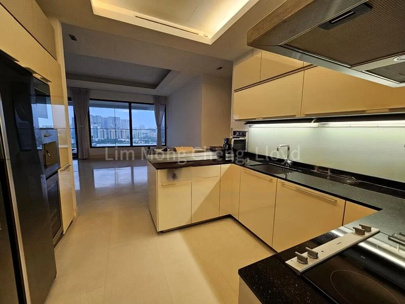 3 Bed Condo for Rent in  Parkview Eclat - Image 13