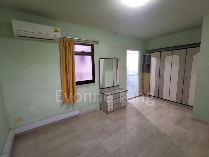 Master Room (HDB) for Rent in  588A Montreal Drive - Image 4