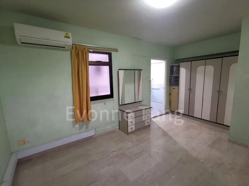 Master Room (HDB) for Rent in  588A Montreal Drive - Image 5