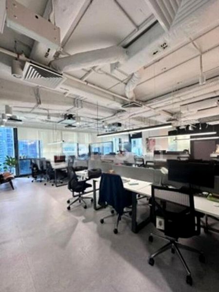 Office for Rent: Raffles Place - Nicely Fitted with Good Natural Light - Image 1