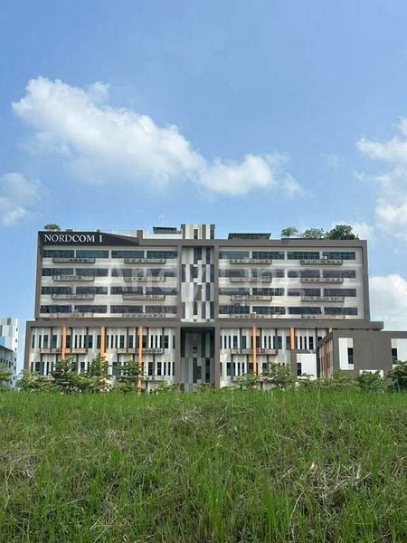 Light Industrial (B1) for Rent: Nordcom I - Image 6