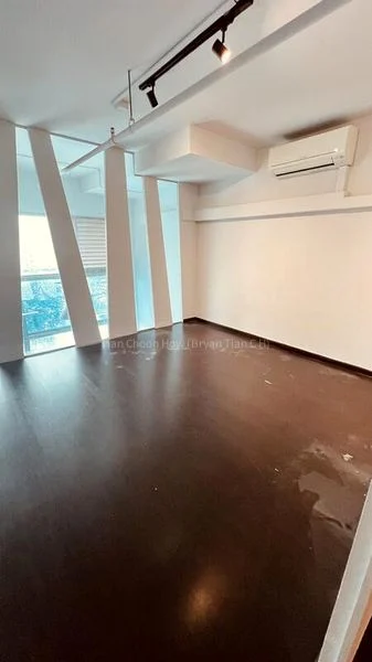 Light Industrial (B1) for Rent: Frontier - 1,200 Sq Ft Shop, Unit 120 - Image 2