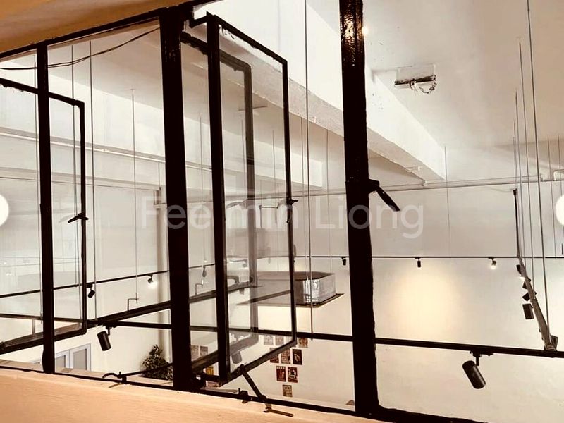 Light Industrial (B1) for Rent: 32 Hillview Terrace - Image 1