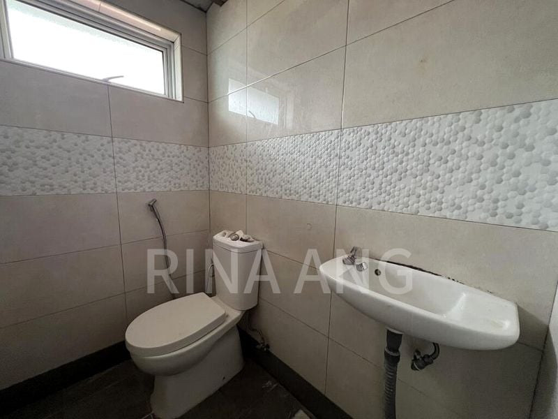 Office for Rent: Rowell Road - Image 1