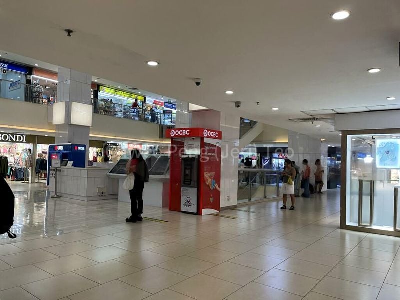 Shop / Shophouse for Rent: Lucky Plaza - Image 4