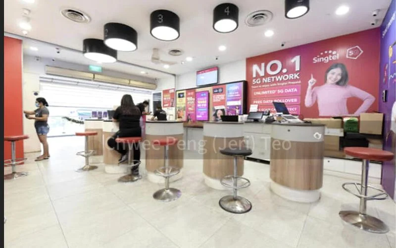 Shop / Shophouse for Rent: Lucky Plaza - Image 9