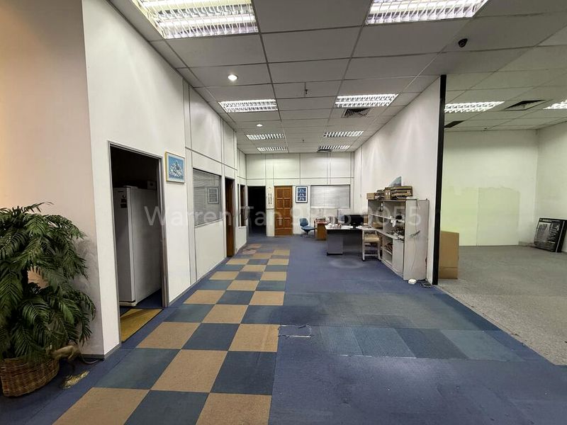 Light Industrial (B1) for Rent: Sindo Industrial Building - Image 2