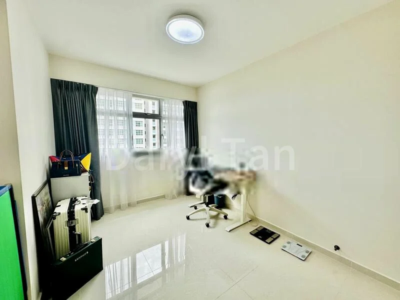 5 Room (5A) HDB for Sale in  166A Yung Kuang Road - Image 10