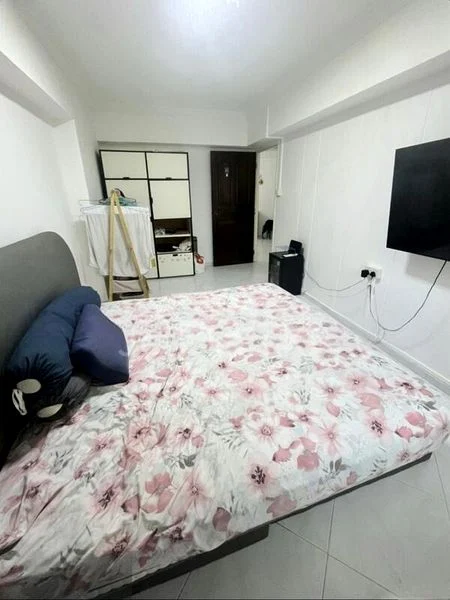 Common Room (HDB) for Rent in 223C Compassvale Walk - Image 1
