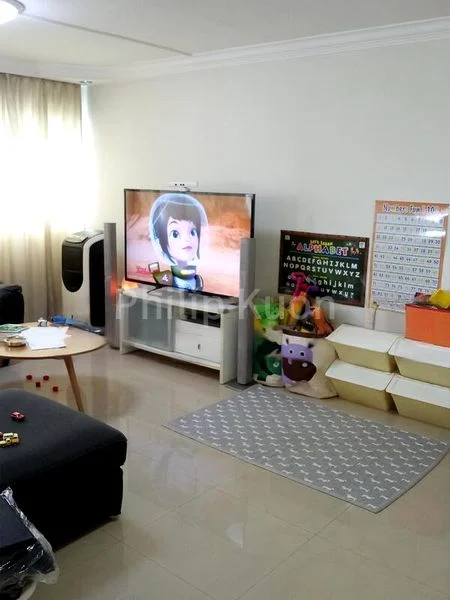 5 Room (5I) HDB for Rent in  513 Hougang Avenue 10 - Image 1