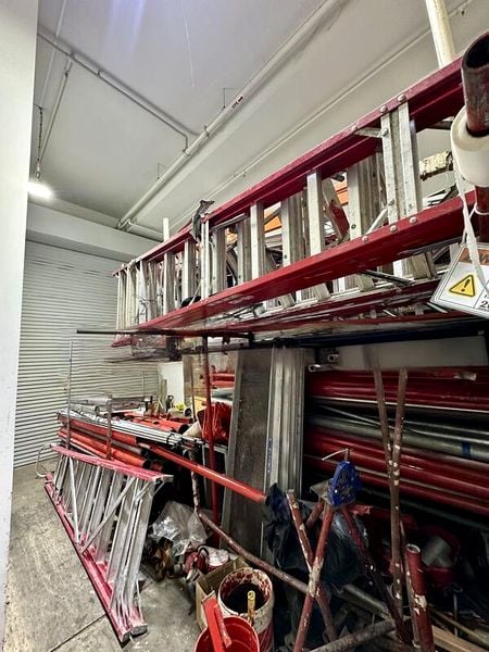 Light Industrial (B1) for Rent: Tagore 8 - Image 7