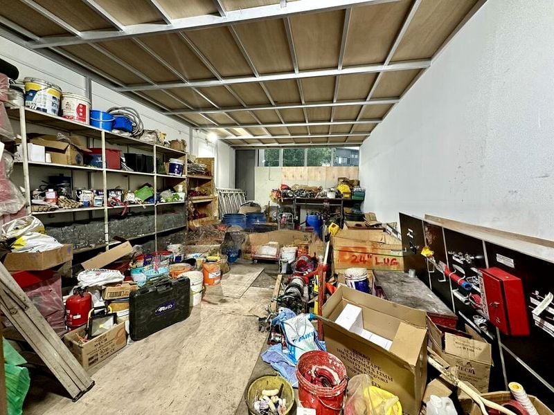 Light Industrial (B1) for Rent: Tagore 8 - Image 6