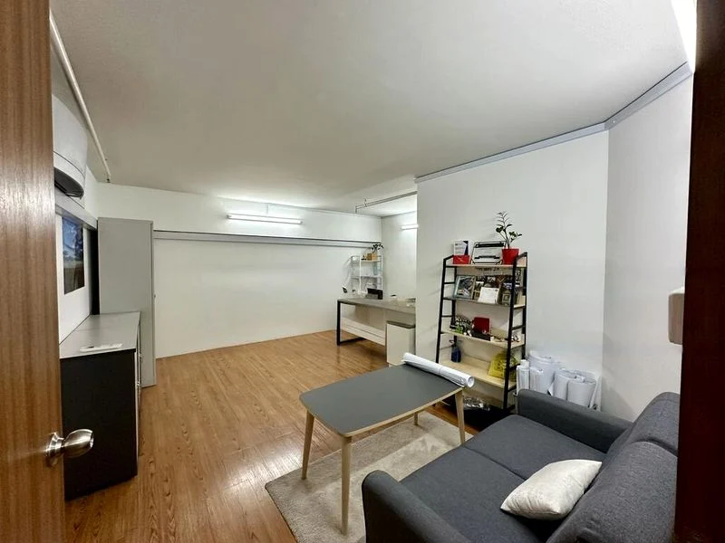 Light Industrial (B1) for Rent: Tagore 8 - Image 5