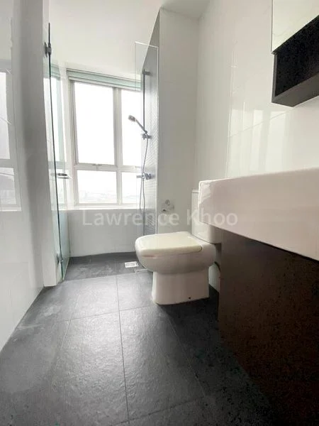 4 Bed Condo for Rent in  The Parc Condominium - Image 9