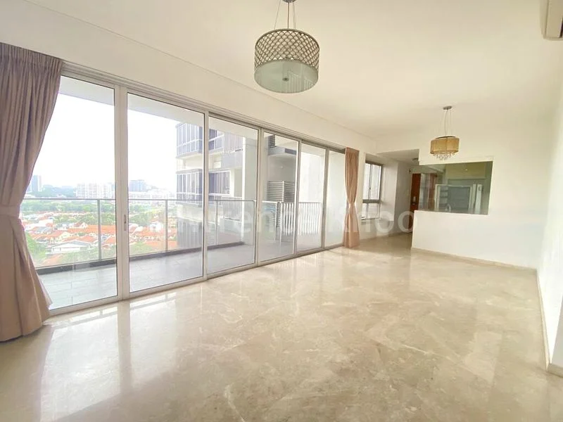4 Bed Condo for Rent in  The Parc Condominium - Image 2