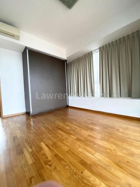 4 Bed Condo for Rent in  The Parc Condominium - Image 5