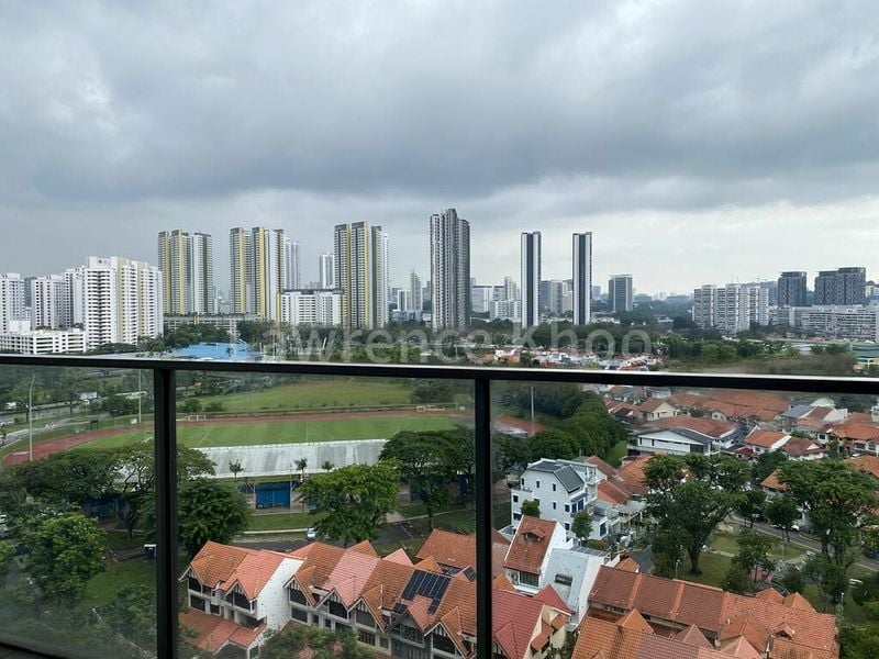4 Bed Condo for Rent in  The Parc Condominium - Image 3