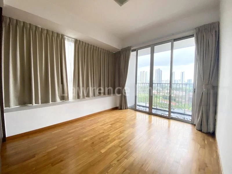 4 Bed Condo for Rent in  The Parc Condominium - Image 4