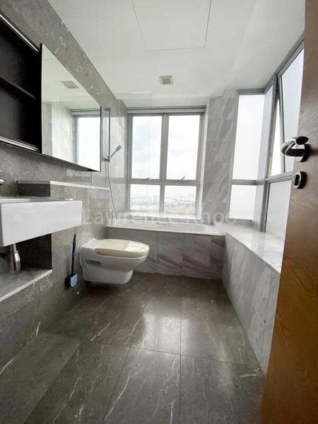 4 Bed Condo for Rent in  The Parc Condominium - Image 11