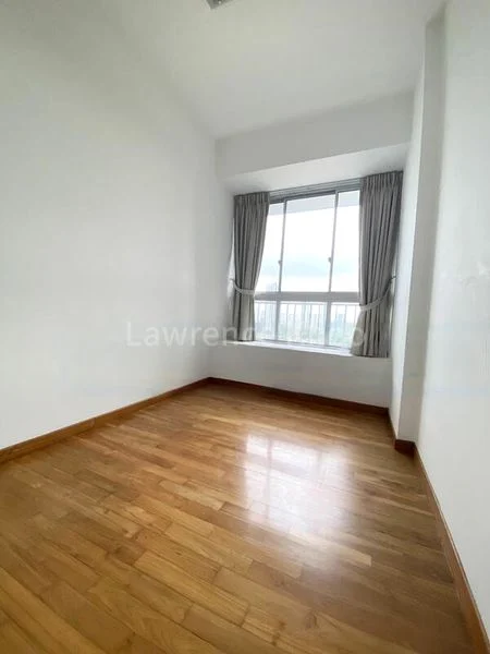 4 Bed Condo for Rent in  The Parc Condominium - Image 8